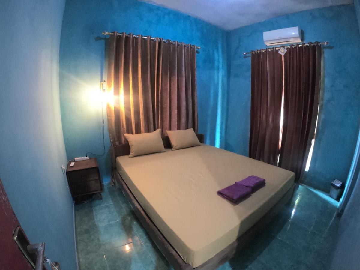 Owl Hostel Karimunjawa Exterior foto