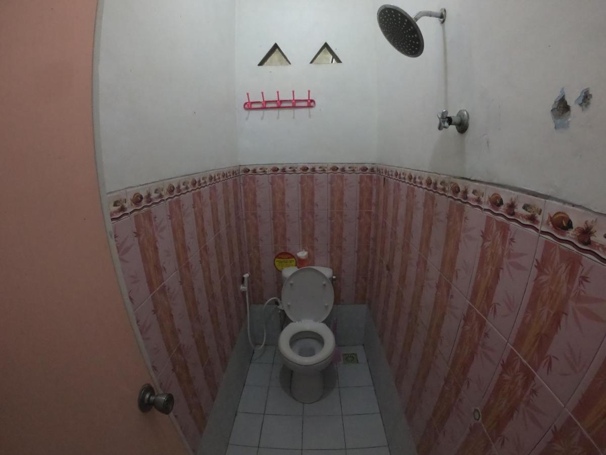 Owl Hostel Karimunjawa Exterior foto